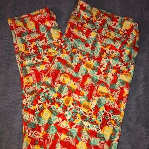 LuLaRoe Tall and Curvy Leggings